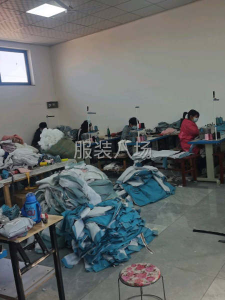 承接各种棉服马甲-第1张图片