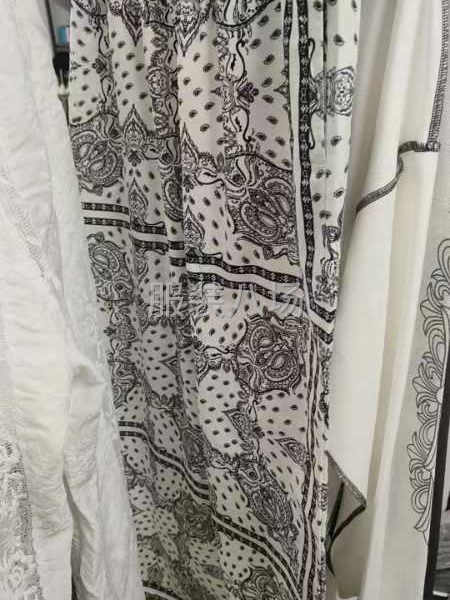 找专业裤子工厂长期合作，品质要求达到二线，后整部门必须配套完-第2张图片