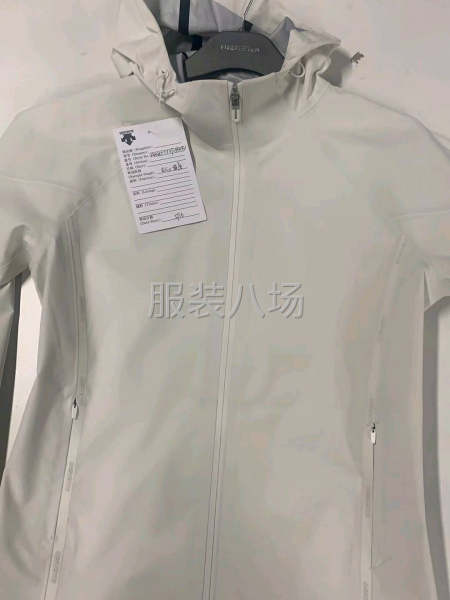 招聘缝纫工20名，25／小时，包吃住-第1张图片