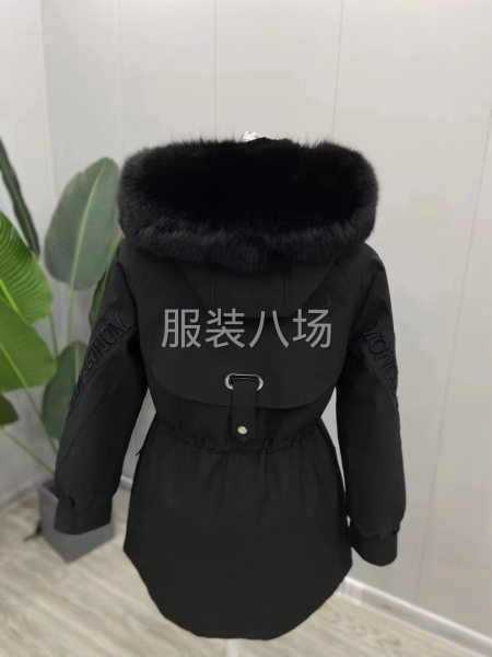 库存皮草派克服，2600件115元.能吃下的来-第1张图片