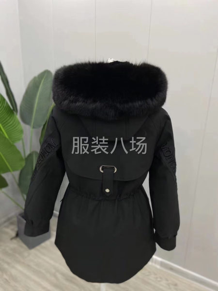 庫存皮草派克服，2600件115元.能吃下的來-第1張圖片