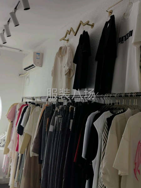 男女服装换季处理-第2张图片