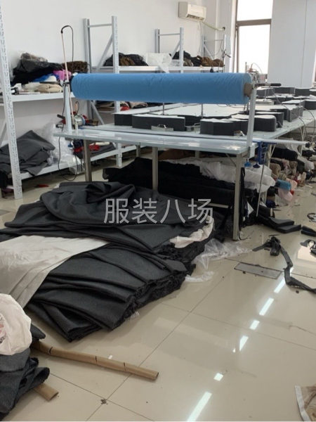 招車位正常生產(chǎn)中高端雙面大衣，以品牌、中高端電商和市場為主-第1張圖片