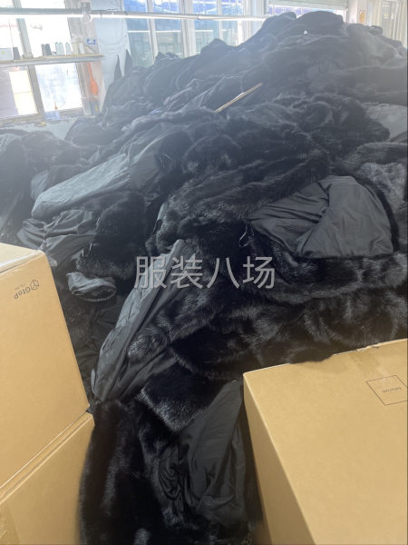 活多，量大！简单！招熟练锁眼钉扣工两名-第1张图片