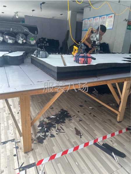 招裁剪工作时间不长，活路轻松-第1张图片