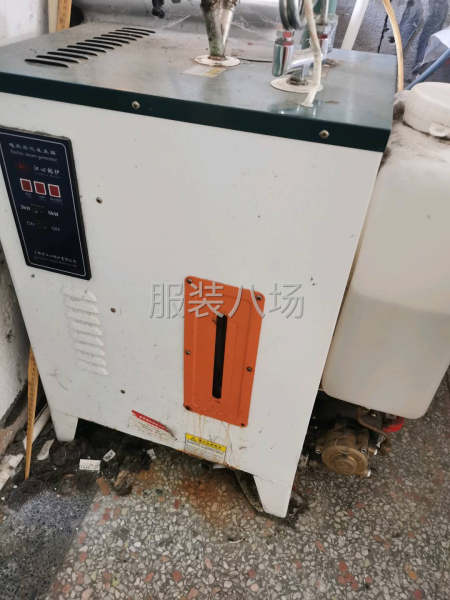双面呢服装加工厂烫台，6千瓦锅炉，电剪刀，查货台便宜转让-第2张图片