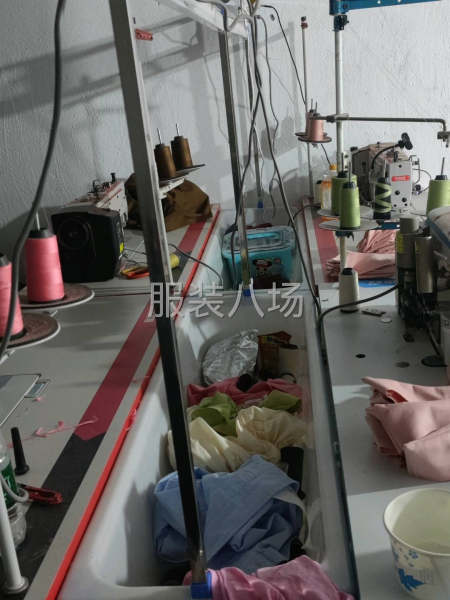 承接各品类服装-第1张图片