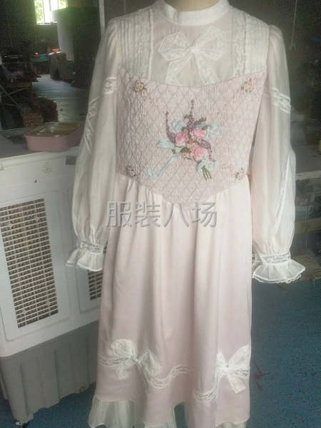 接各种服装加，来料，裁片均可-第1张图片