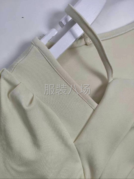 赫本风连衣裙-第1张图片
