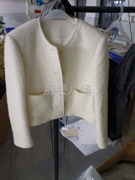 意法半精品，招整件车位-第3张图片