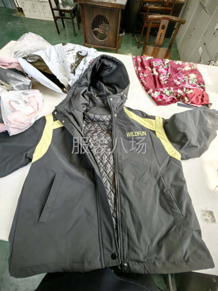 高中低档冲锋衣，运动套装，卫衣卫裤-第5张图片