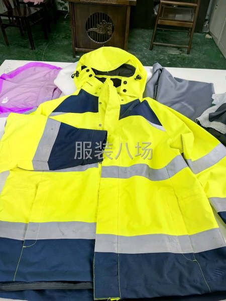 高中低档冲锋衣，运动套装，卫衣卫裤-第4张图片