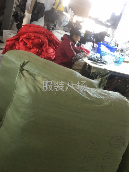 承接时尚女装-第5张图片