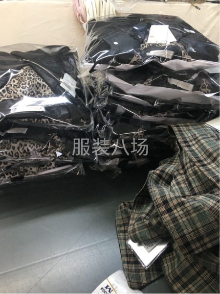 承接时尚女装-第2张图片