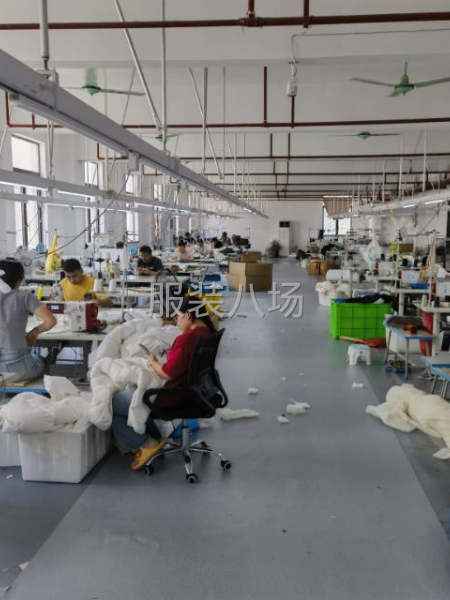 整件羽绒服车工要求技术过硬。-第2张图片