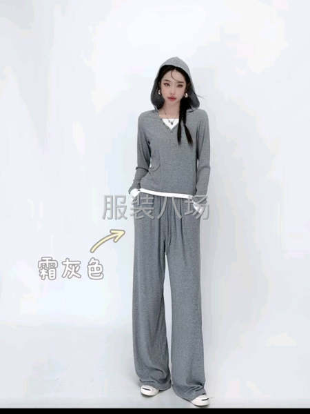 包裁包做男女类卫衣，卫裤打底衫-第2张图片