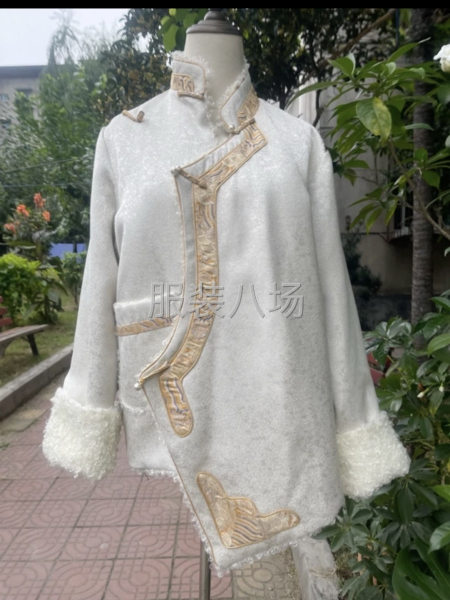 民族服装藏装6名员工包吃住-第1张图片