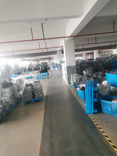 有住房，空调卫生间齐全。熟练拷边工二名-第1张图片