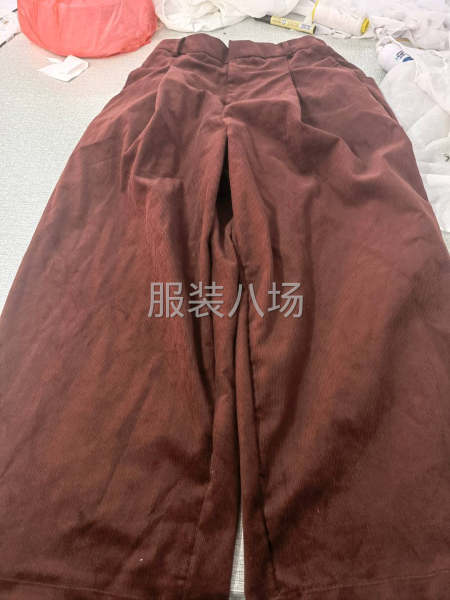 招专业裤子，价格高，不习惯可现金-第1张图片