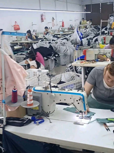 现有羽绒服生产线4条，360模板机15台-第5张图片