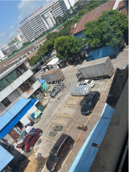 制衣厂带设备转让，有停车区，进出方便-第1张图片