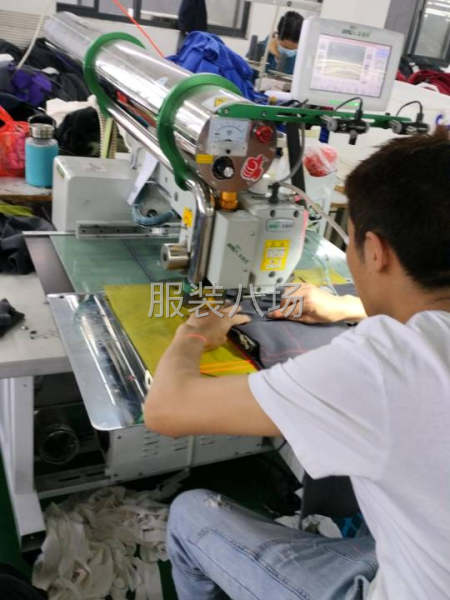 擅长针织打底衫卫衣卫裤夹克衫，毛毛睡衣，四针六线瑜伽保暖衣裤-第1张图片
