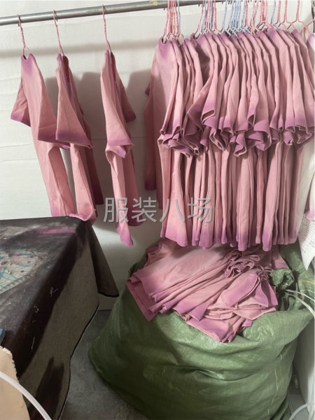 服装手绘，喷色，撒点，烫金-第6张图片