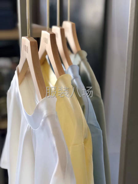 全场中央空调，工作环境住宿环境都好，伙食好。保证每月按时发薪-第1张图片