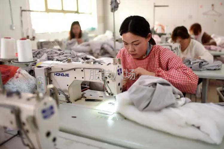 本廠有20年的服裝經驗，可以做個中款式-第1張圖片