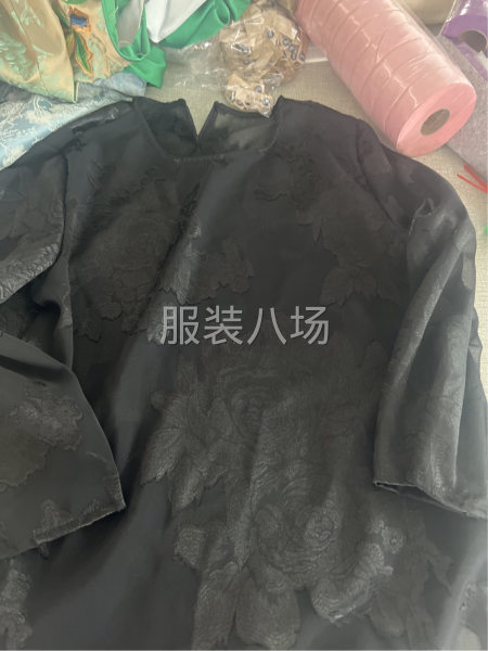 小衫外发三到四人-第1张图片