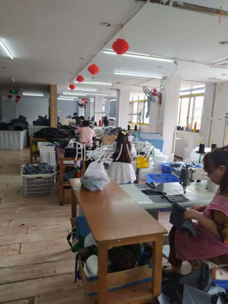 专业生产定制各类幼儿园、中、小学生书包-第6张图片