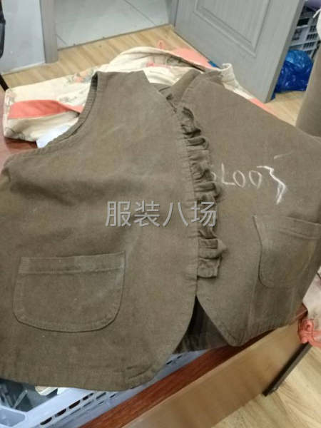 承接服装订单，配合度高出货快，专业生产四号桥女装-第3张图片