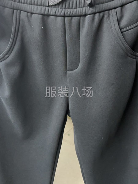 常年裤子-第1张图片
