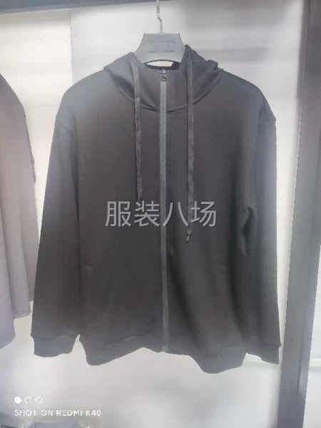针织为主，都是T恤，卫衣，裤子为主-第2张图片