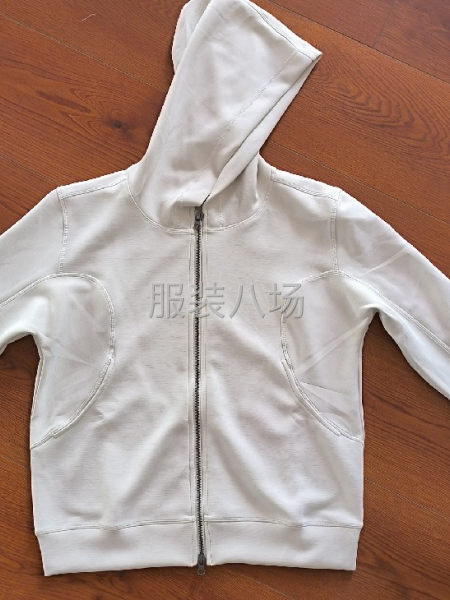 找三针五线 四针六线  上衣裤子都有-第1张图片