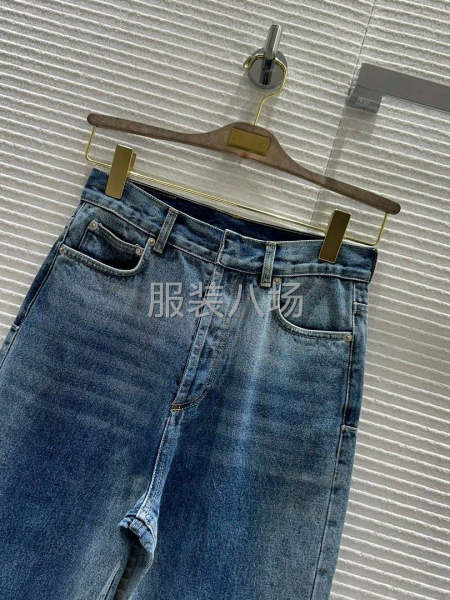 承接牛仔裤，小板裤加工-第2张图片