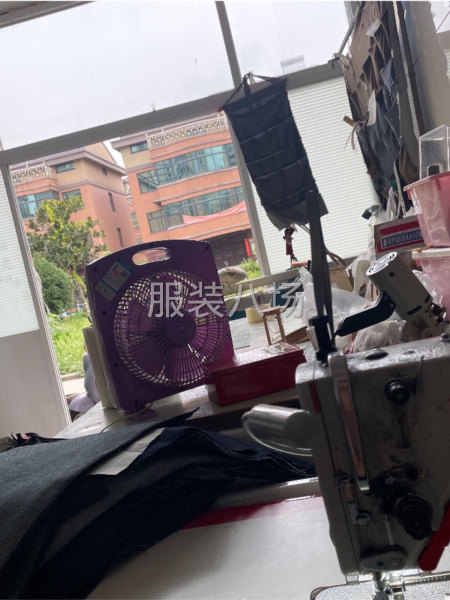 接各类精品服装-第5张图片