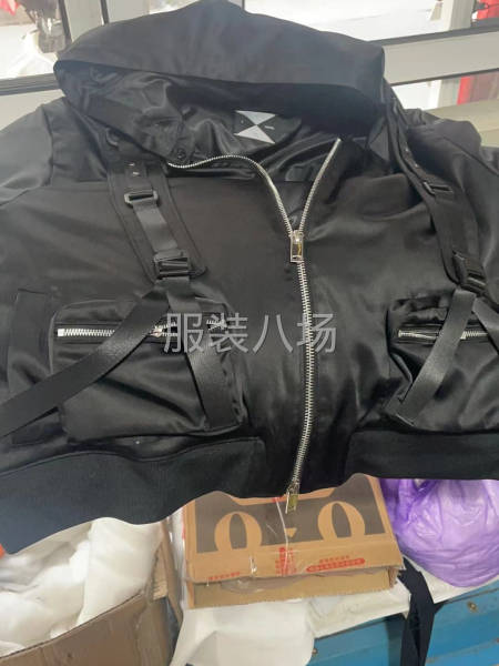 接各类精品服装-第3张图片
