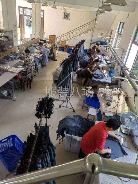 承接各类裤子，围裙，罩衣，枕芯，枕套的清加工-第5张图片