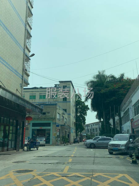 平湖华南城旁楼上200平米带装修出租-第1张图片
