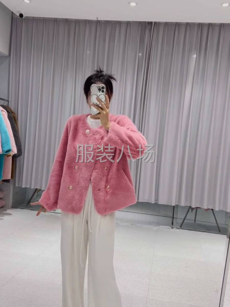 "时尚无界，清仓特惠！服装厂直供，品质保证，限时疯抢！貂绒服-第8张图片