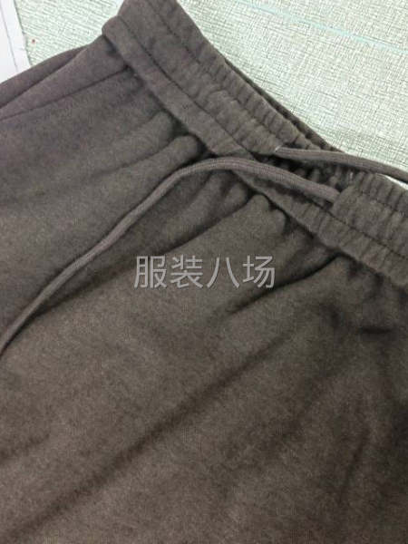 本厂急招裤子车位六名，简单四大片，裁片外发！临时工也可！-第2张图片