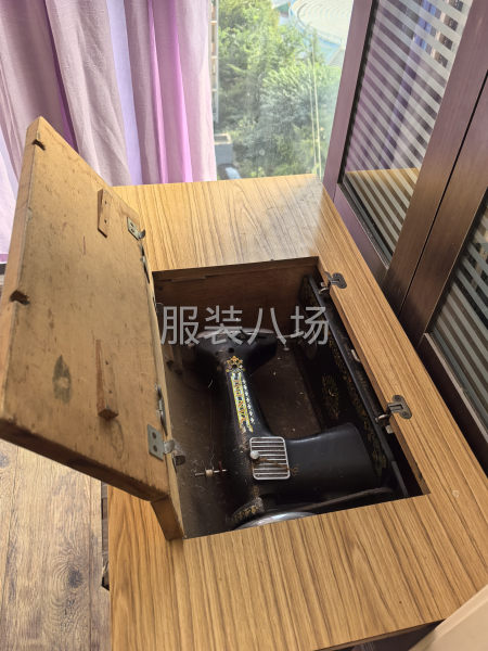 老式缝纫机，家里长期搁置不用了的。-第3张图片