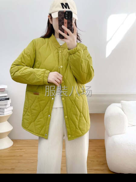 衣服款式简单需要马上上手做的老板联系，工价合理，三合一棉衣-第3张图片