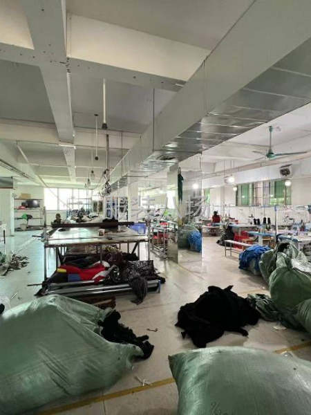 员岗现有300方空厂出租 大路边出入方便-第1张图片