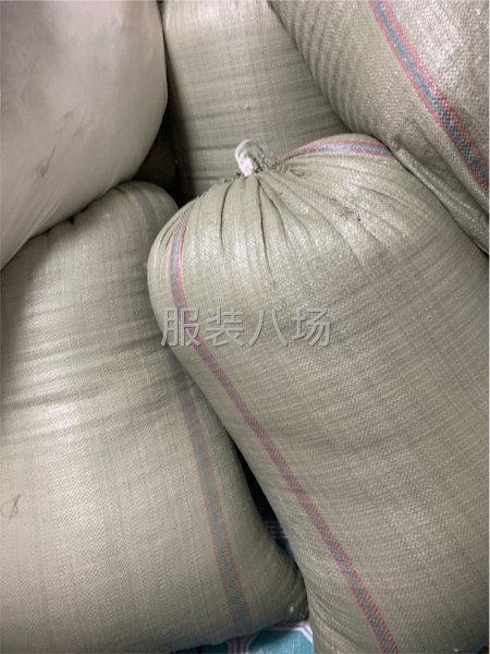 服装 丝棉 100一袋 30斤 今年采购的现在不用了-第1张图片