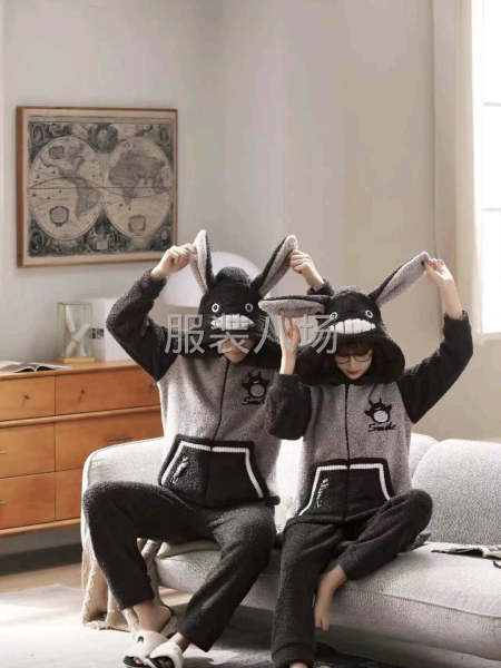 十几台双牙车专做绒套装-第3张图片