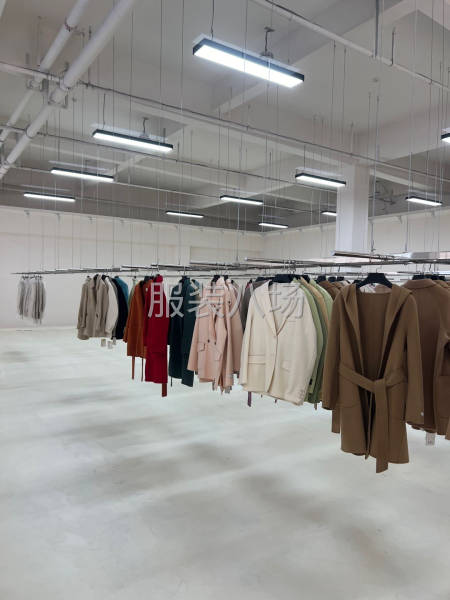 3000平工厂+展厅，要求质量的来-第2张图片