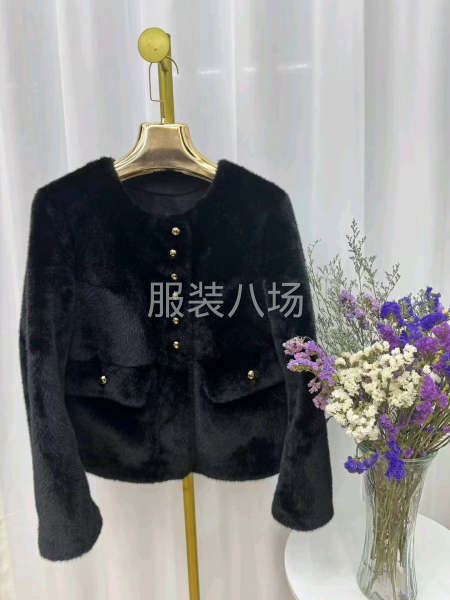皮毛一体裘皮工-第1张图片