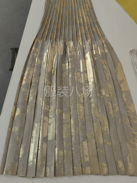 专业服装压褶厂，山东地区规模最大压褶厂，出货快保质保量-第6张图片